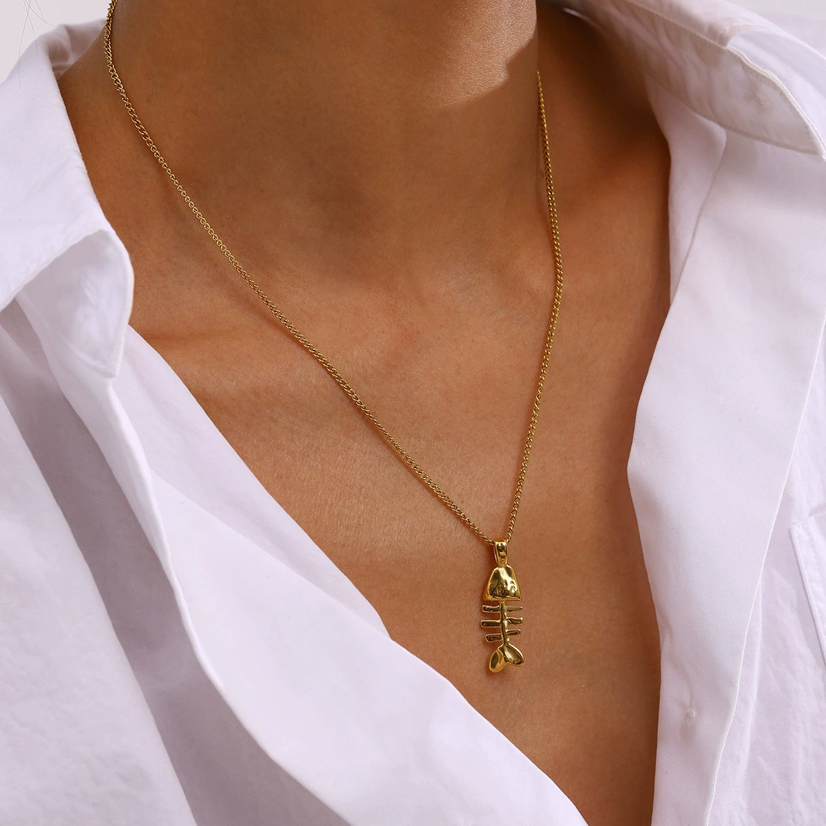 Maris Fishbone Necklace