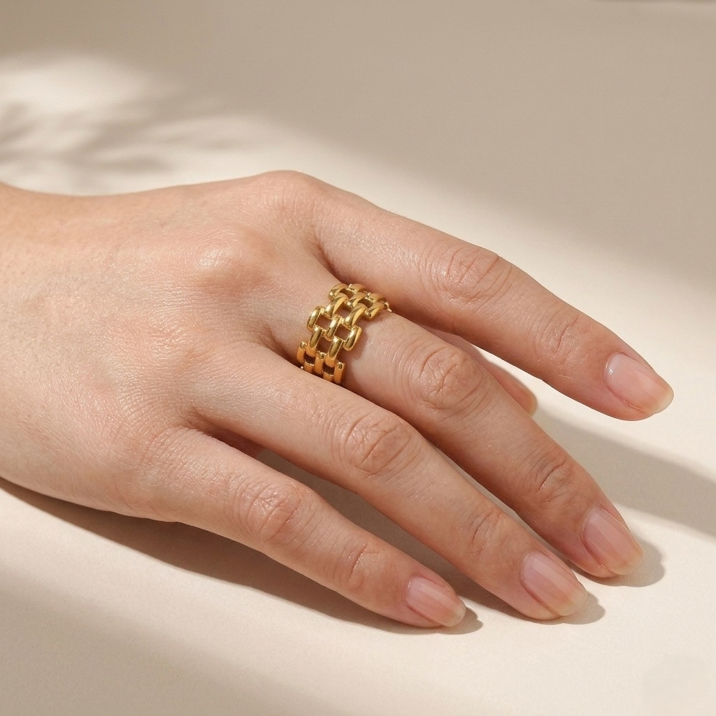 Cora Lattice Ring